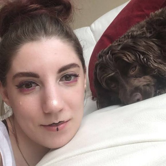 Meet your Posher, Eleni - Picture 2 of 4